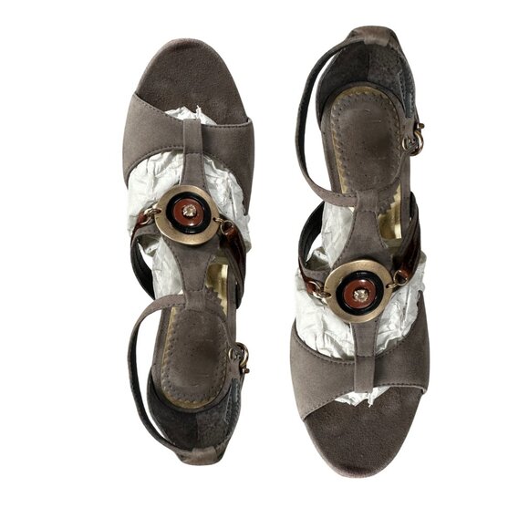 Charles David, Grey Suede with 70's Style w/ Hardware, & Gold Heel, Size 6 - Picture 5 of 7